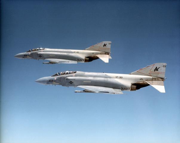 F-4S Phantom - Carrier Aircraft - Large Scale Planes